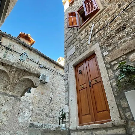 Apartamento Throne Iv *